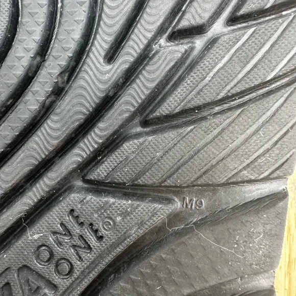 Hoka One Sandles / Flip Flops, men’s size 9.   Awesome with low use. - Picture 6 of 6